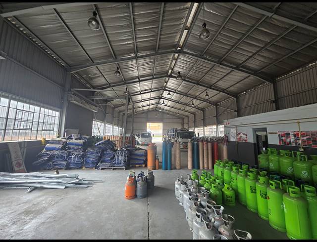1,000M² FACTORY TO LET IN ANDERBOLT